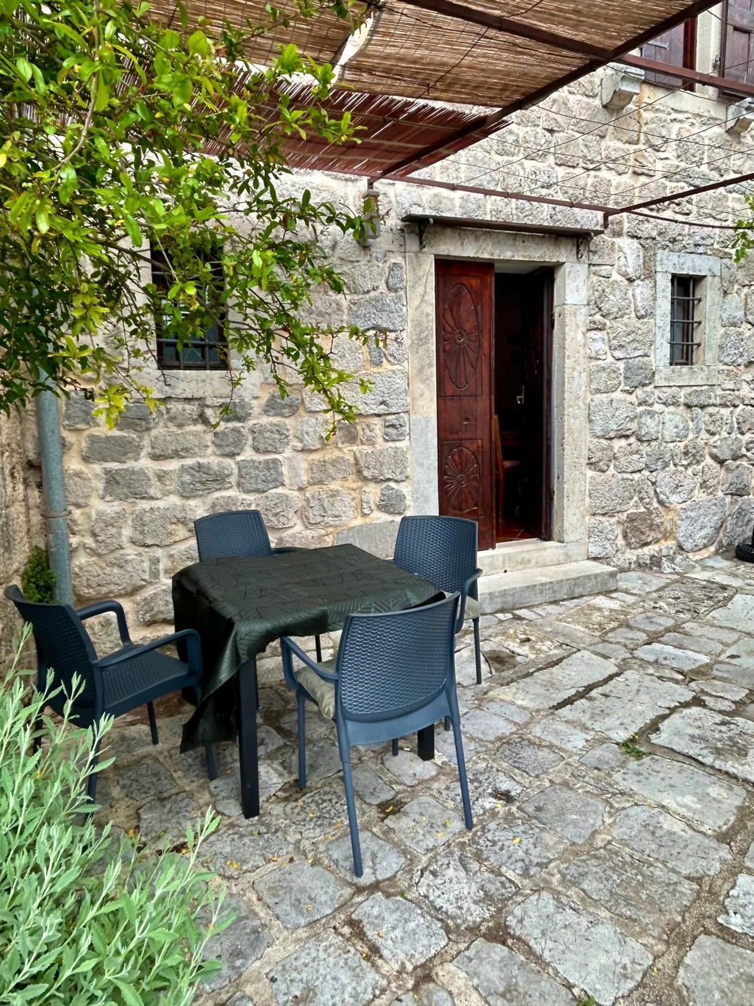 Willa Charming Bohemian House In Perast Zewnętrze zdjęcie